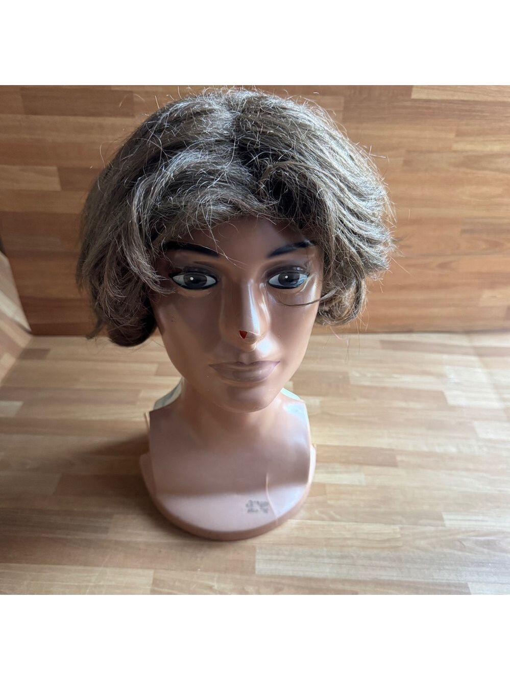 Adolpho lady Halloween short brown wig